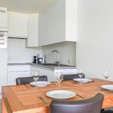2 Bedroom Cozy In